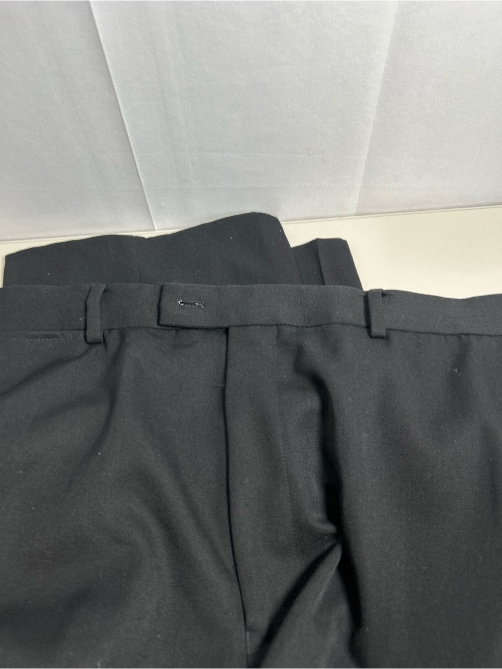 Men's Black Dress Pants - Classic Straight Fit 40X32 - Picture 11 of 16